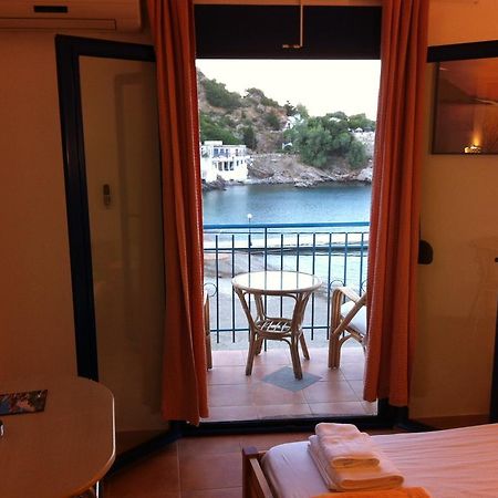 Lydia Mare Aparthotel Agios Kirykos  Exterior photo