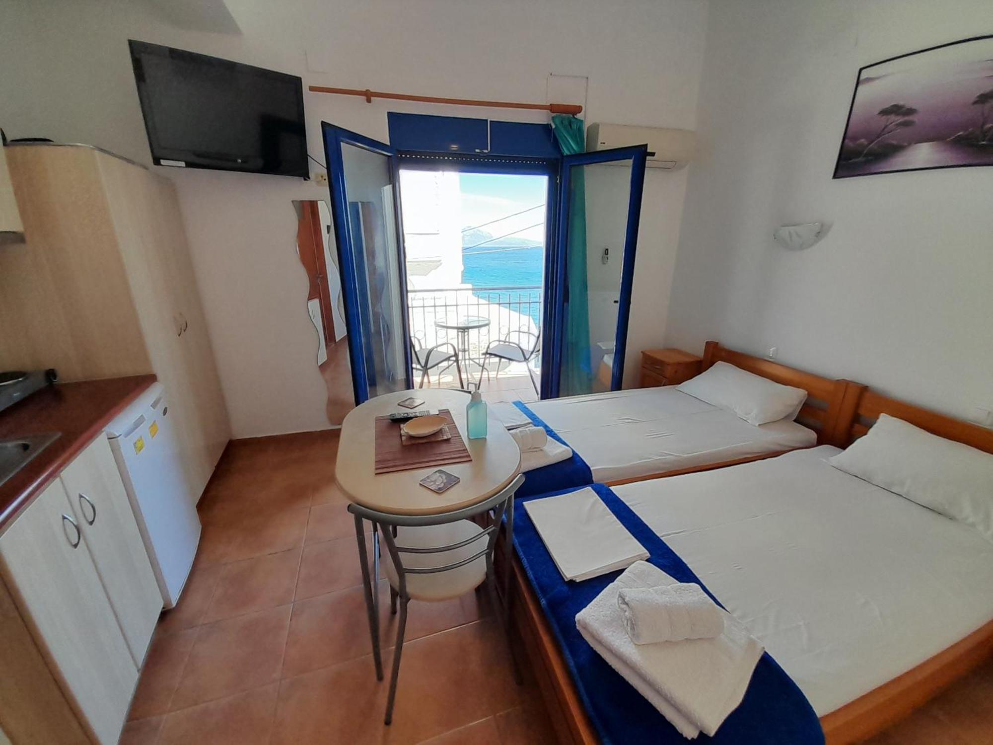 Lydia Mare Aparthotel Agios Kirykos  Room photo