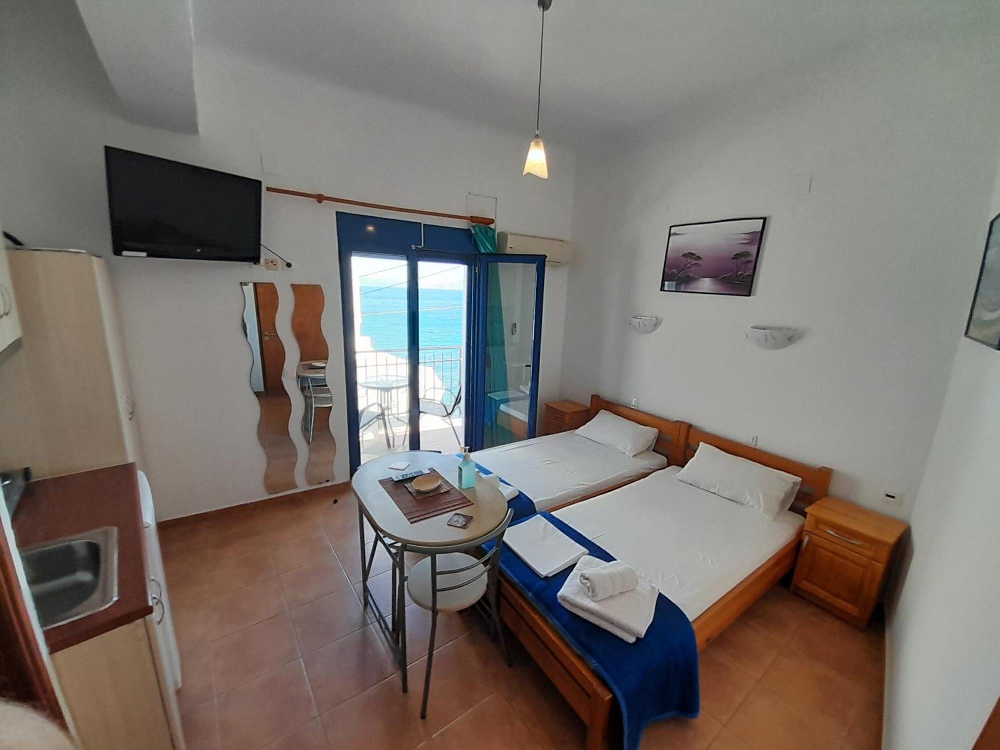 Lydia Mare Aparthotel Agios Kirykos  Room photo
