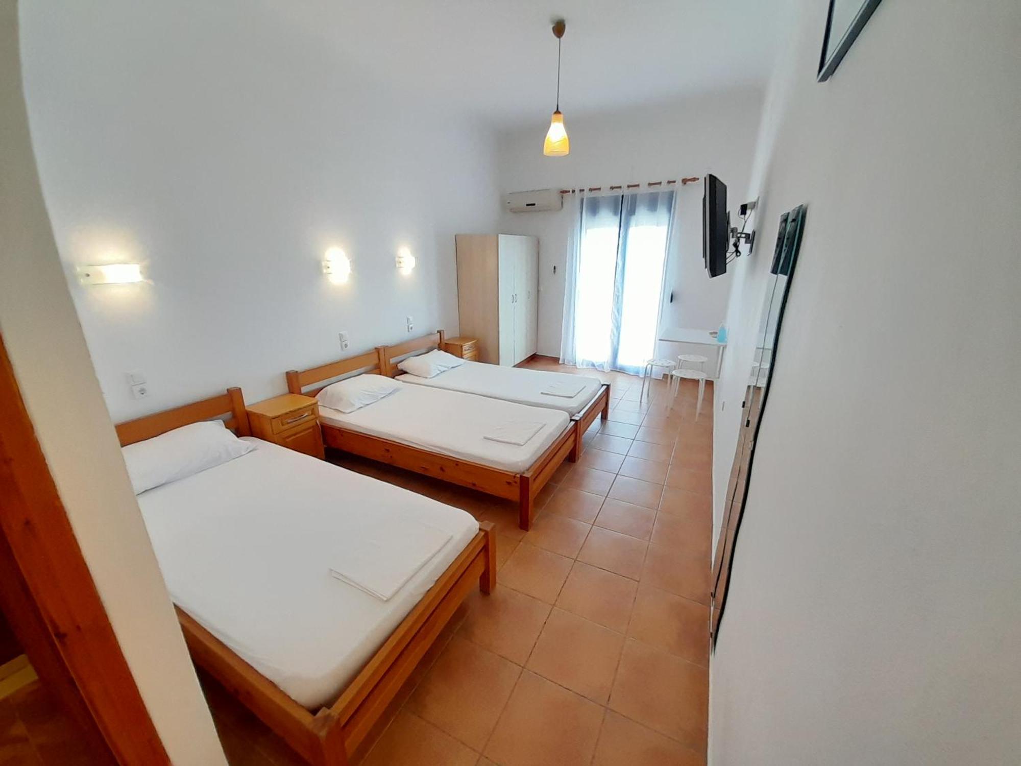Lydia Mare Aparthotel Agios Kirykos  Exterior photo