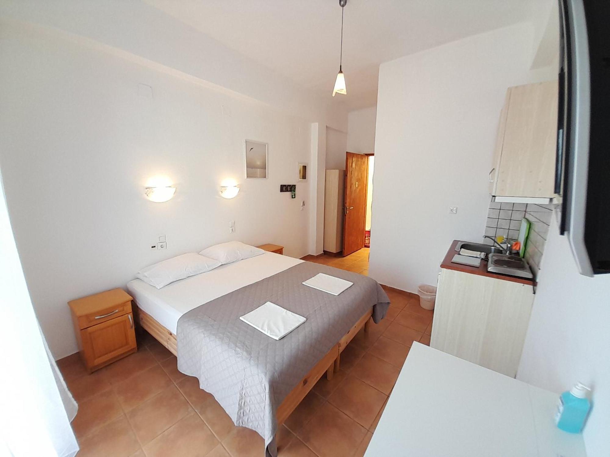 Lydia Mare Aparthotel Agios Kirykos  Room photo
