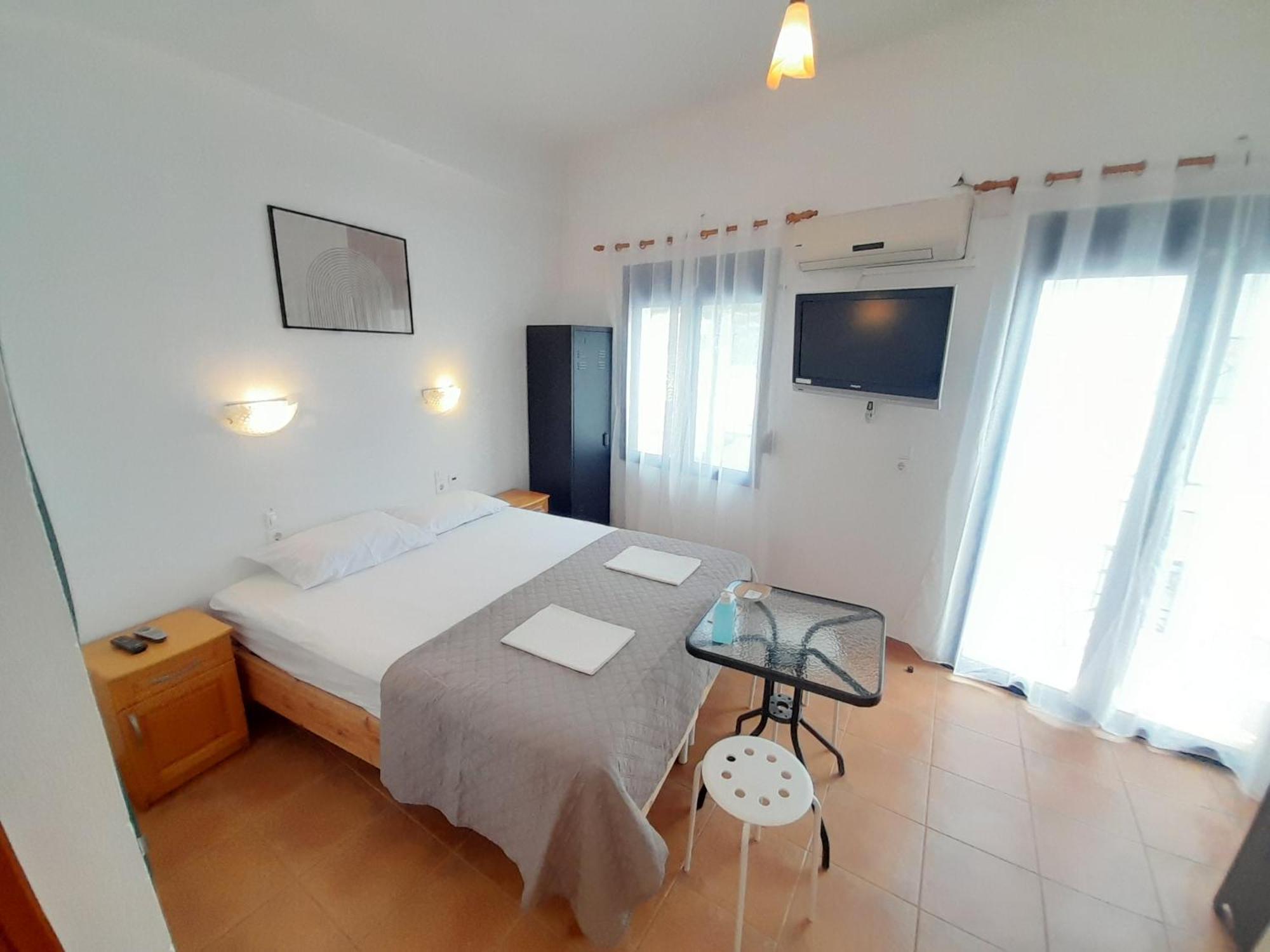 Lydia Mare Aparthotel Agios Kirykos  Room photo