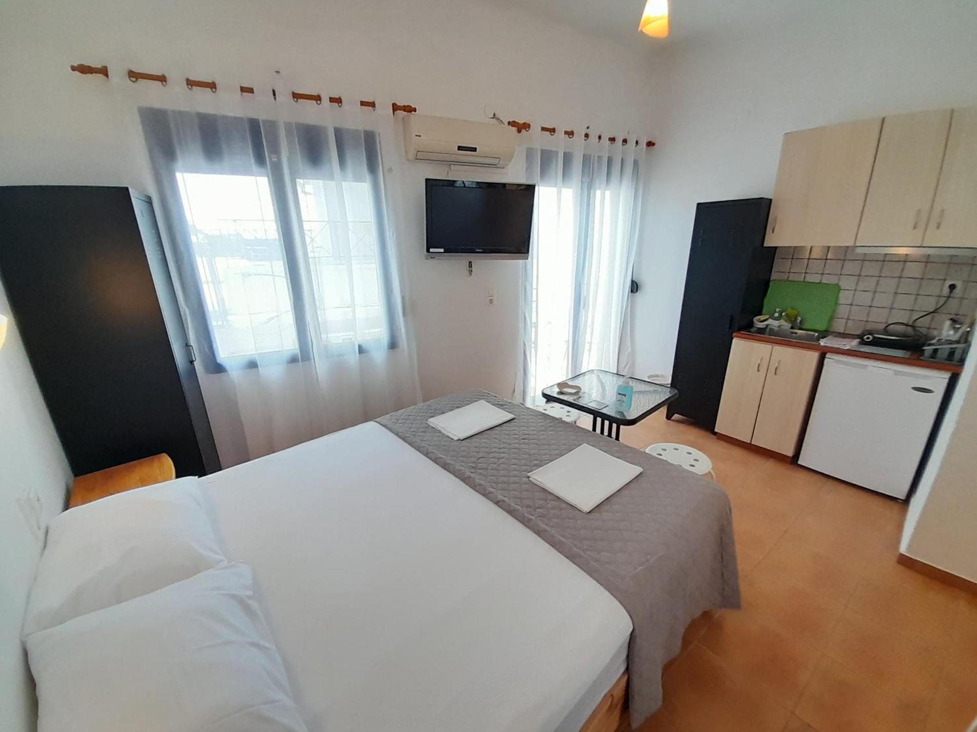 Lydia Mare Aparthotel Agios Kirykos  Room photo